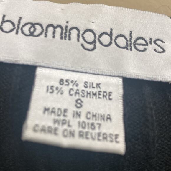 Bloomingdale’s women’s size small silk cashmere blend black sweater jacket - Picture 2 of 4